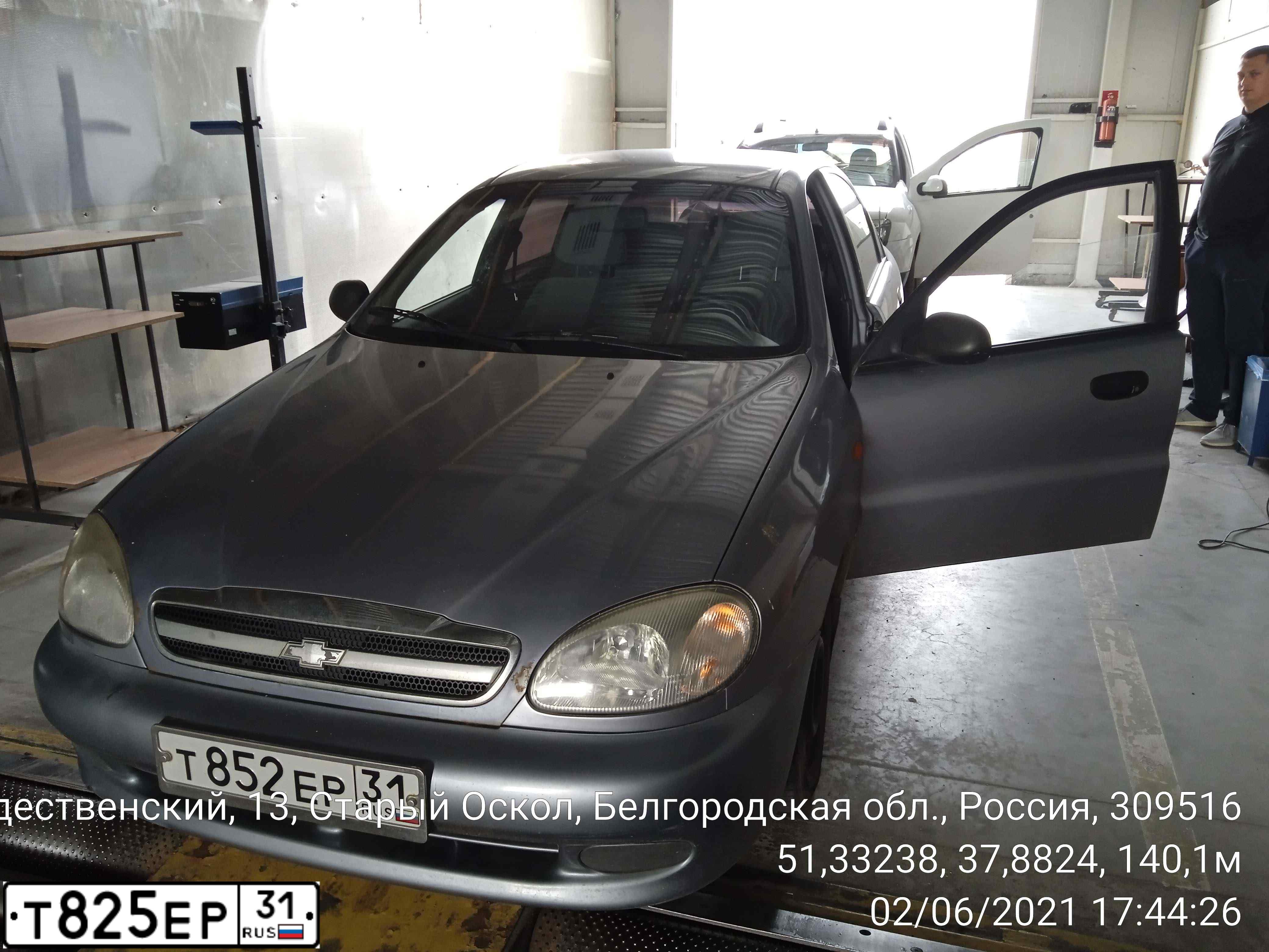 Фото автомобиля ZAZ LANOS, 2007 — госномер Т852ЕР31. Цвет: СЕРЕБРИСТЫЙ