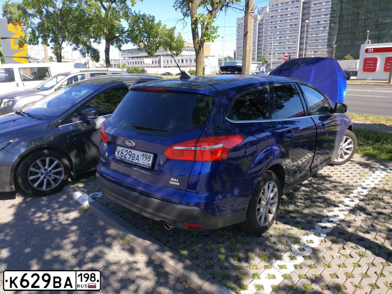 Фото автомобиля FORD FOCUS, 2017 — госномер К629ВА198. Цвет: синий