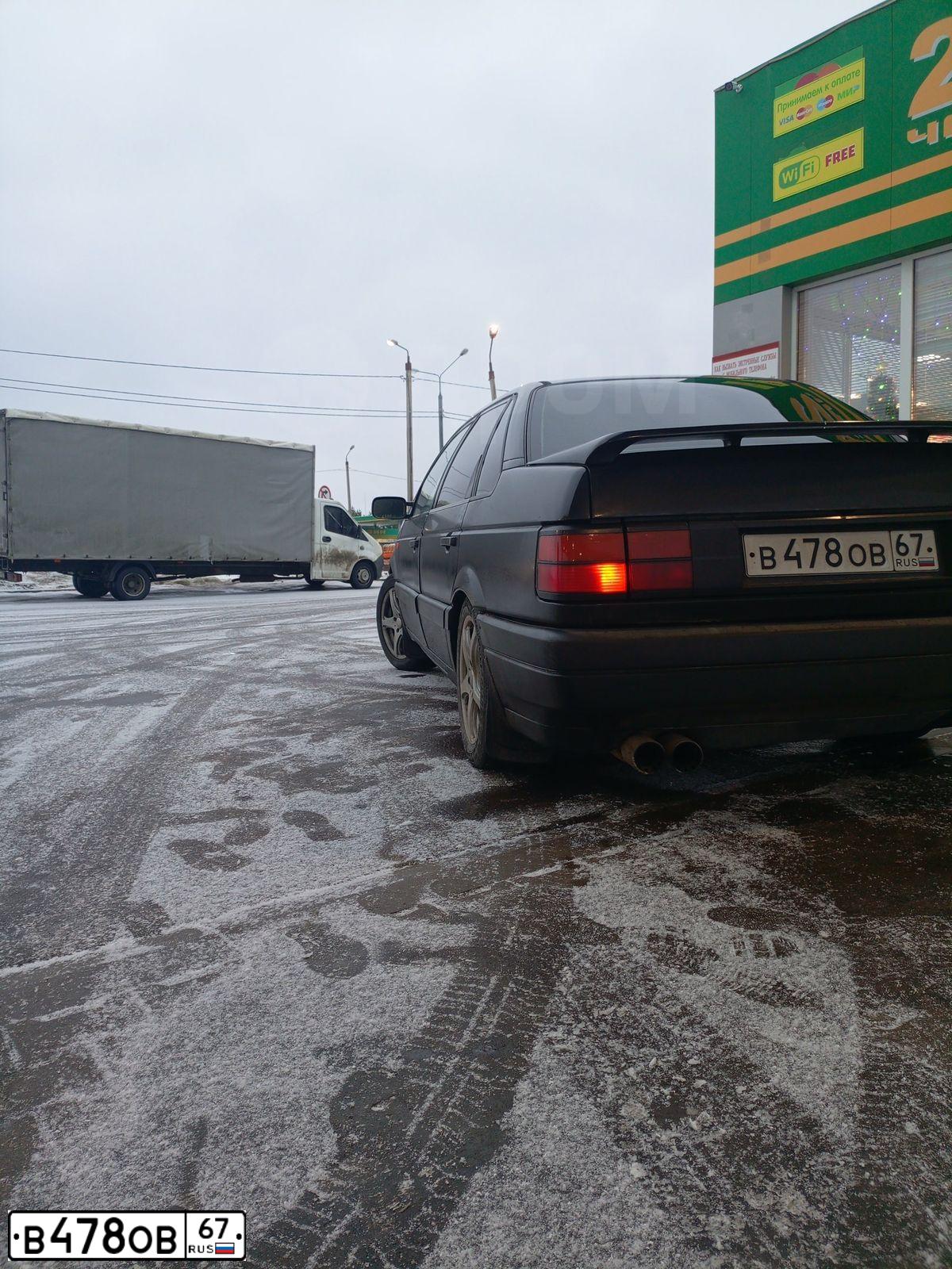 Фото автомобиля VOLKSWAGEN PASSAT, 1992 — госномер Р944ТХ790