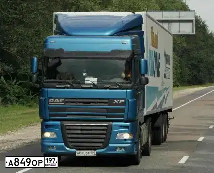 Фото автомобиля DAF XF 105 FT /4X2/, 2008 — госномер А849ОР197. Цвет: СИНИЙ