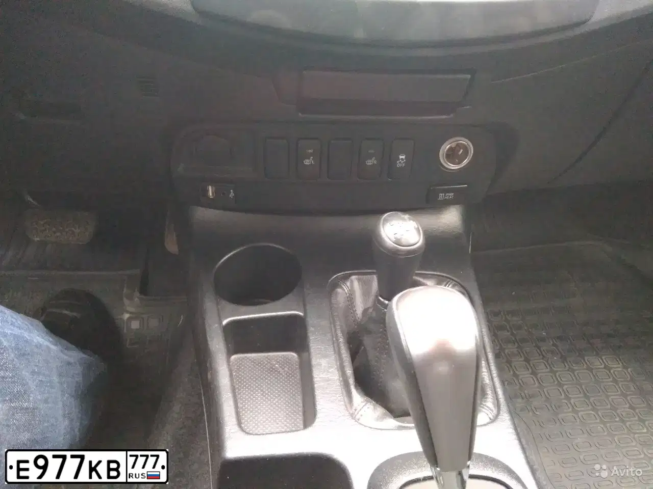 Фото автомобиля TOYOTA HILUX, 2014 — госномер Р674ХР777. Цвет: ТЕМНО-СЕРЫЙ