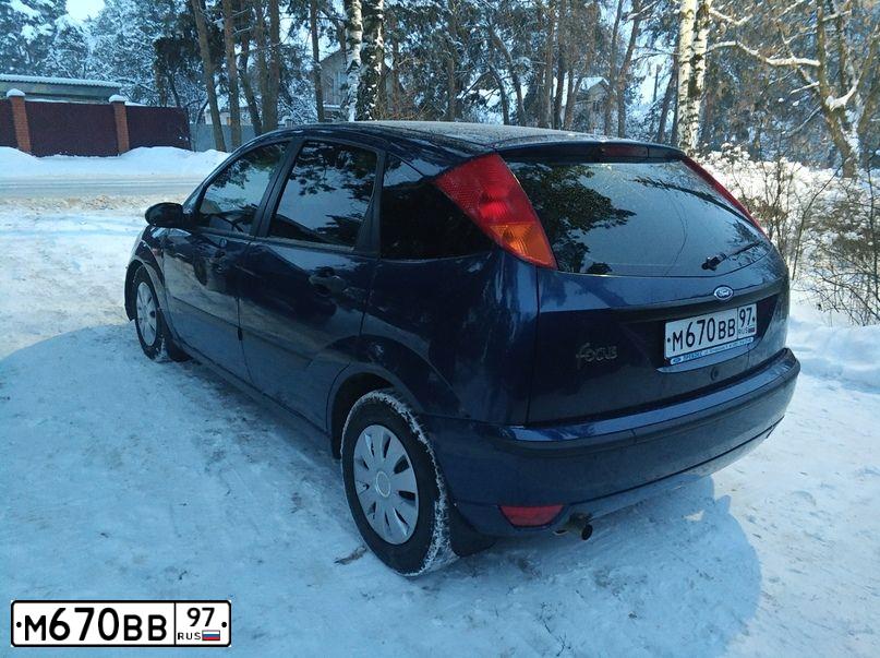 Фото автомобиля FORD D FOCUS, 2002 — госномер Т127УО33. Цвет: ТЕМНО-СИНИЙ