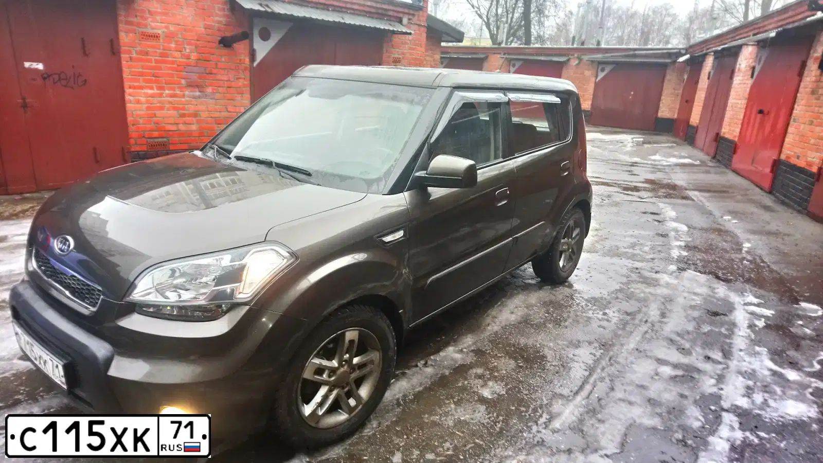 Фото автомобиля LADA 2107, 2001 — госномер С115ХК71. Цвет: СИНЕ-ЗЕЛЕНЫЙ