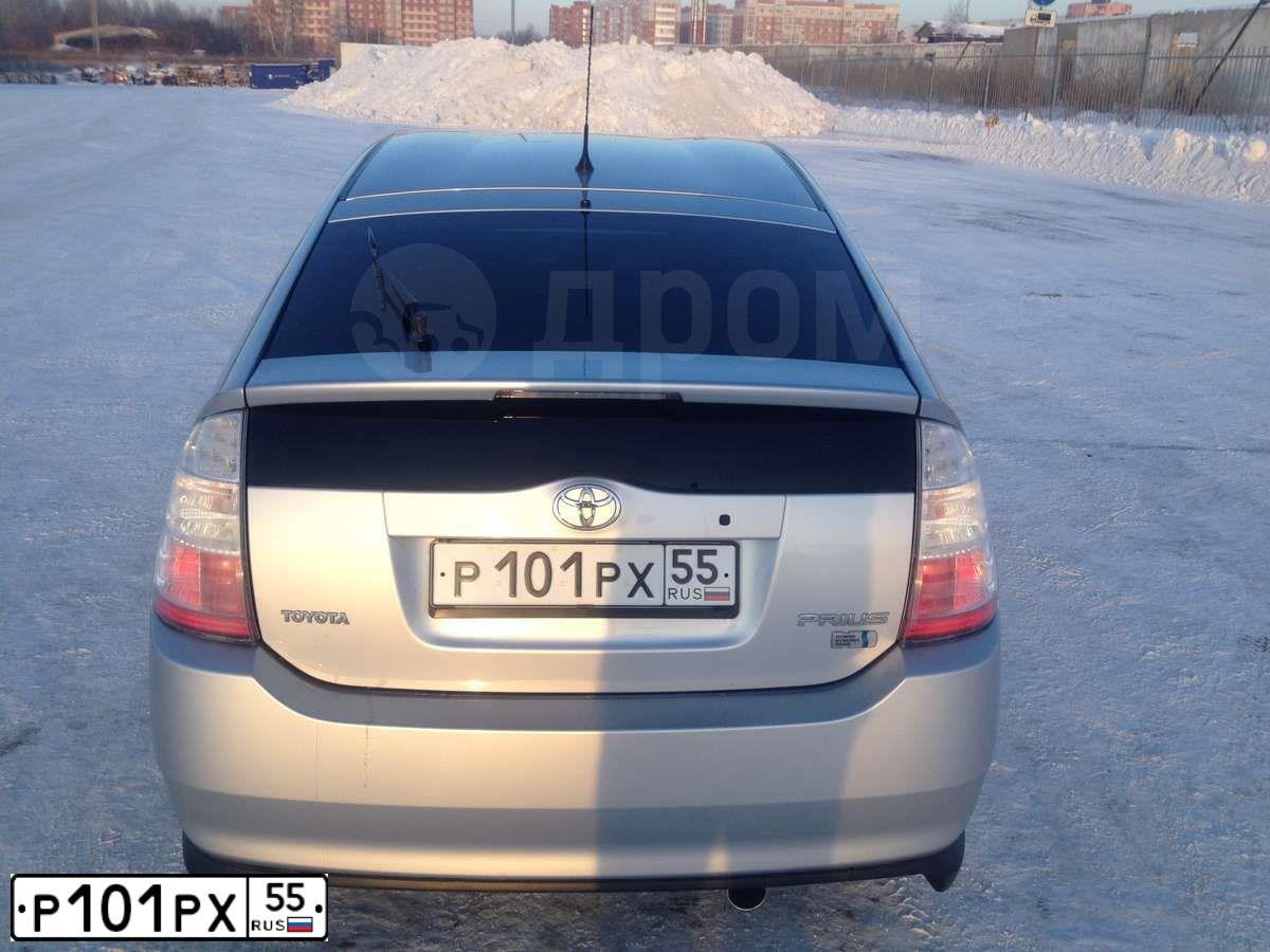 Фото автомобиля TOYOTA PRIUS, 2008 — госномер Р101РХ55. Цвет: СЕРЕБРИСТЫЙ