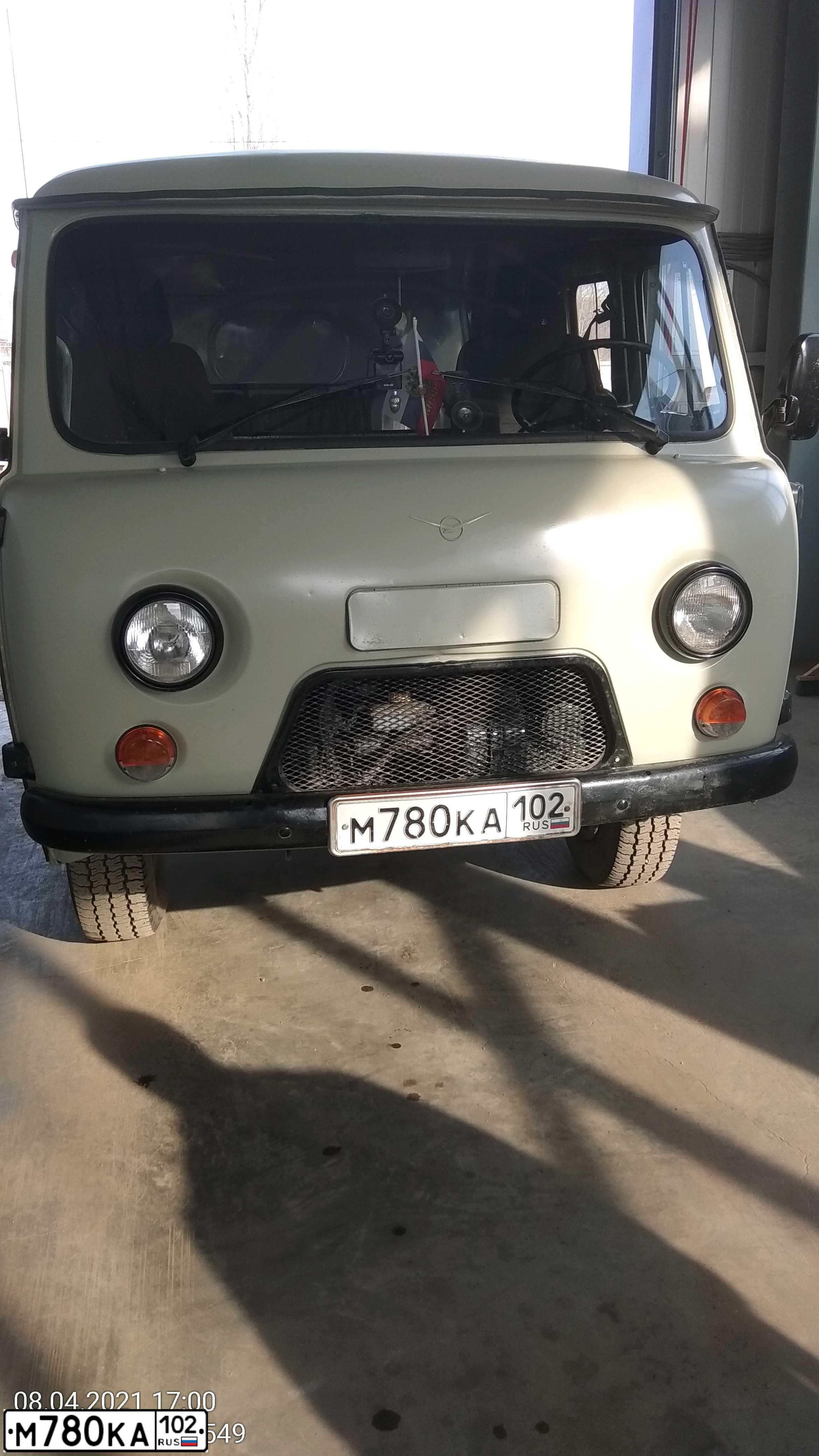 Фото автомобиля UAZ 3909, 2009 — госномер Р925ЕЕ181. Цвет: БЕЛАЯ НОЧЬ