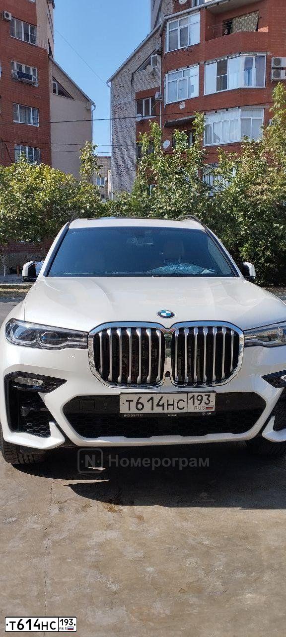 Фото автомобиля BMW X7, 2019 — госномер Т614НС193. Цвет: БЕЛЫЙ МЕТАЛЛИК