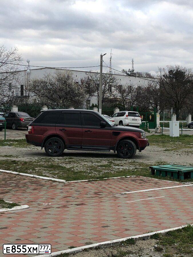 Фото автомобиля LANDROVER RANGE ROVER SPORT, 2007 — госномер О777КК63. Цвет: ТЕМНО-КРАСНЫЙ