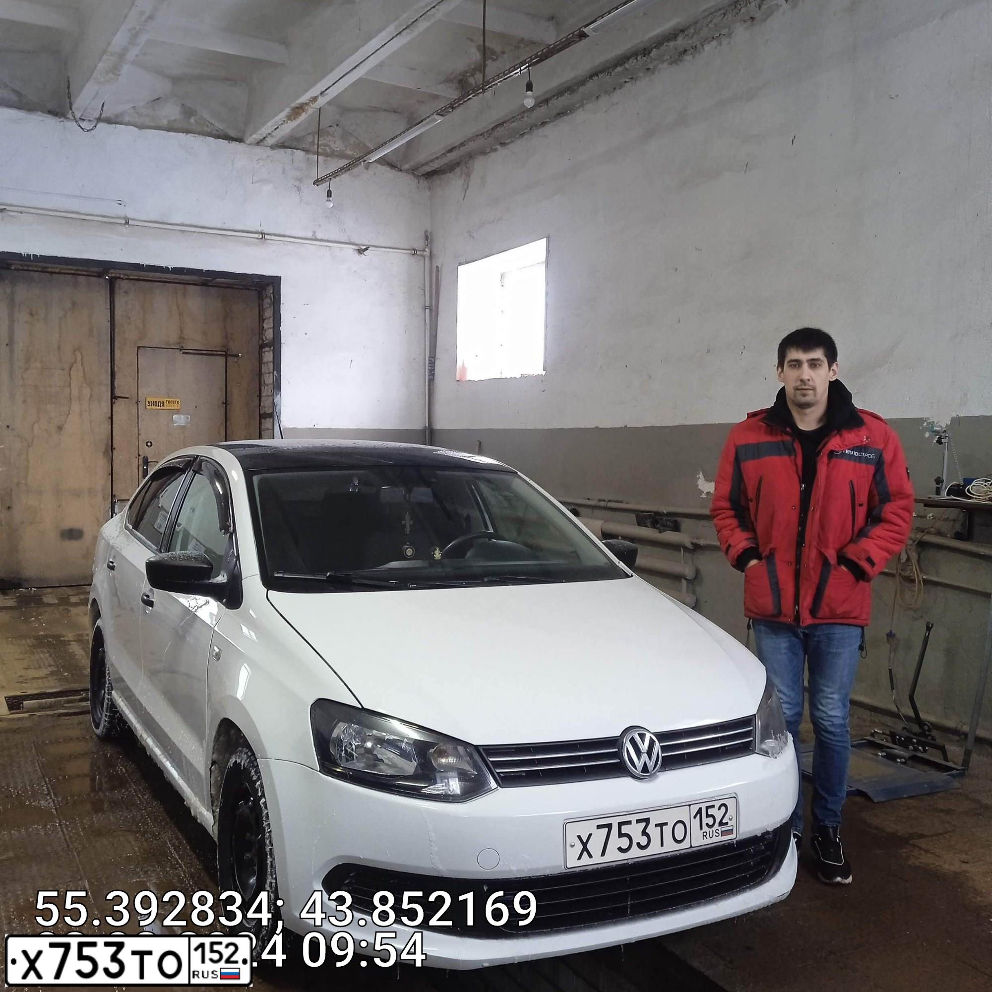 Фото автомобиля VOLKSWAGEN POLO, 2011 — госномер Х753ТО152. Цвет: БЕЛЫЙ
