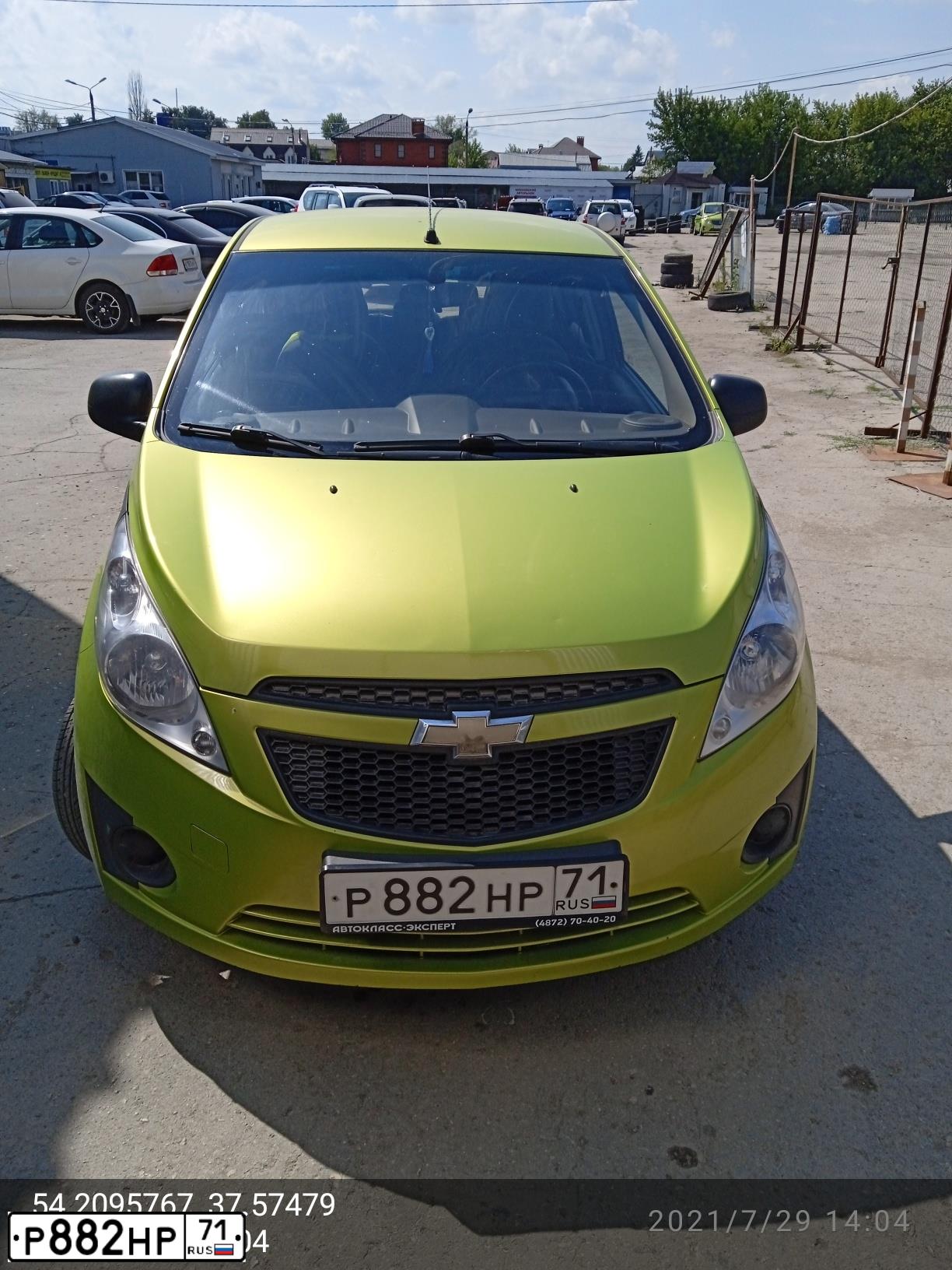 Фото автомобиля CHEVROLET SPARK, 2013 — госномер Р882НР71. Цвет: САЛАТОВЫЙ