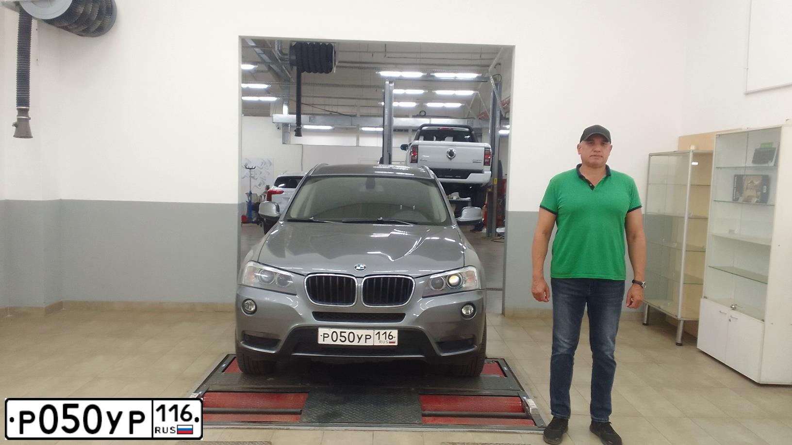 Фото автомобиля MERCEDES GLK-KLASSE, 2011 — госномер М563УЕ716. Цвет: Белый