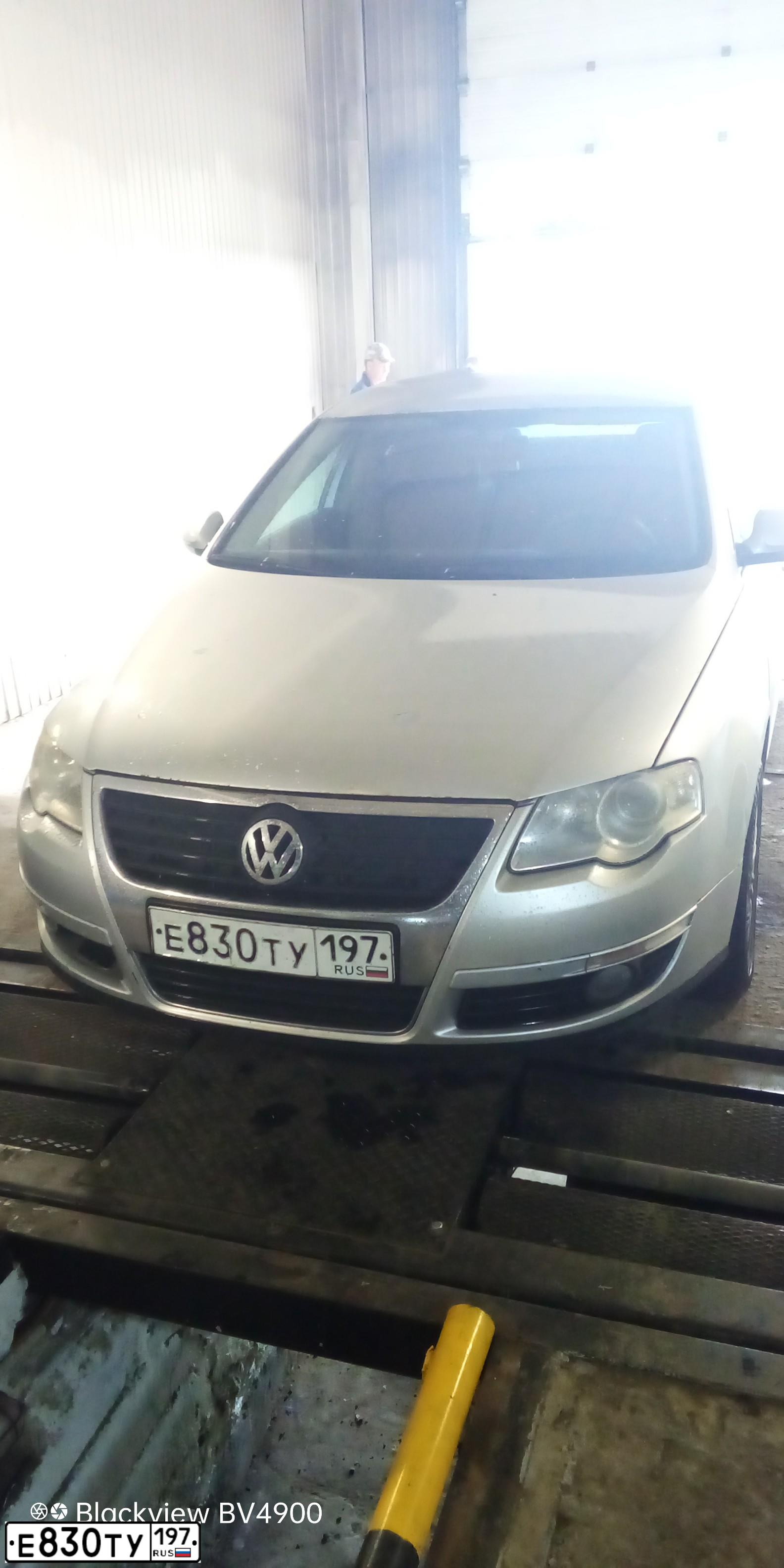 Фото автомобиля VOLKSWAGEN PASSAT, 2006 — госномер Е830ТУ197