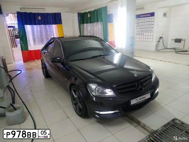 Фото автомобиля MERCEDES C-KLASSE, 2012 — госномер Р978ВВ05