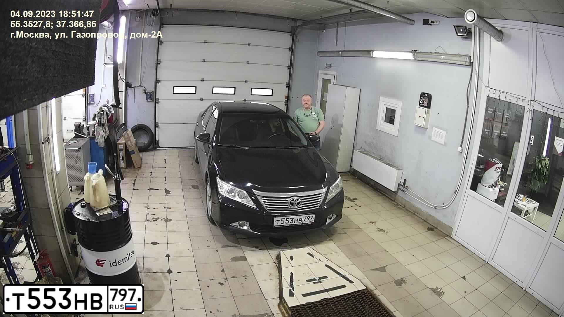Фото автомобиля TOYOTA CAMRY, 2012 — госномер О495ТР197. Цвет: ЧЕРНЫЙ МЕТАЛЛИК