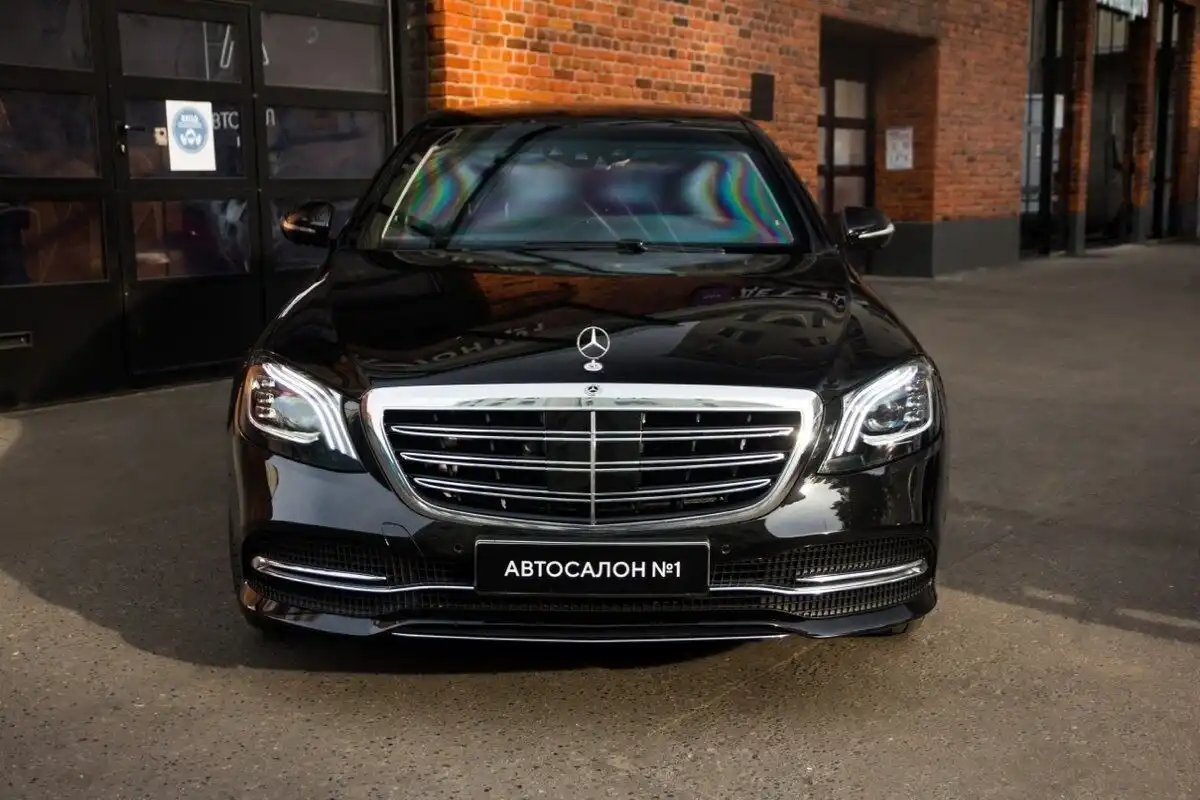 Фото автомобиля MERCEDES S-KLASSE, 2014 — госномер К521МХ799. Цвет: ЧЕРНЫЙ