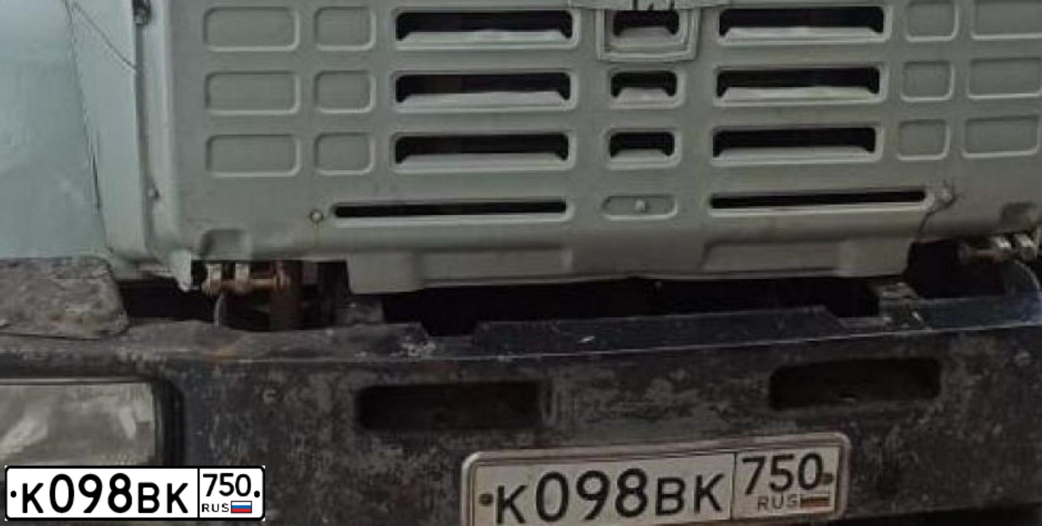 Фото автомобиля ZIL MMZ 4502 /4X2/, 1990 — госномер Е801ХН50. Цвет: ГОЛУБОЙ