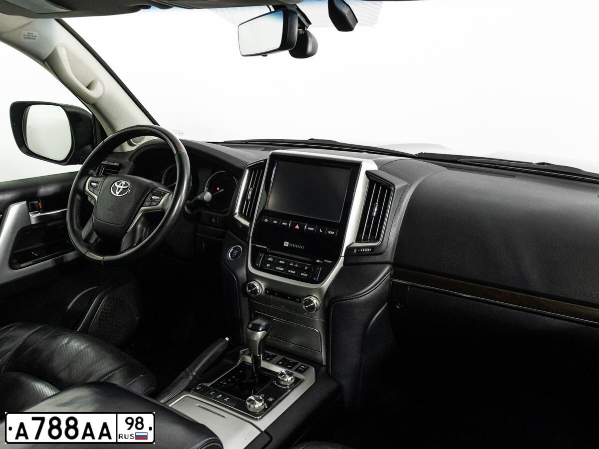 Фото автомобиля AUDI A8, 2019 — госномер А212ВС778. Цвет: ЧЕРНЫЙ