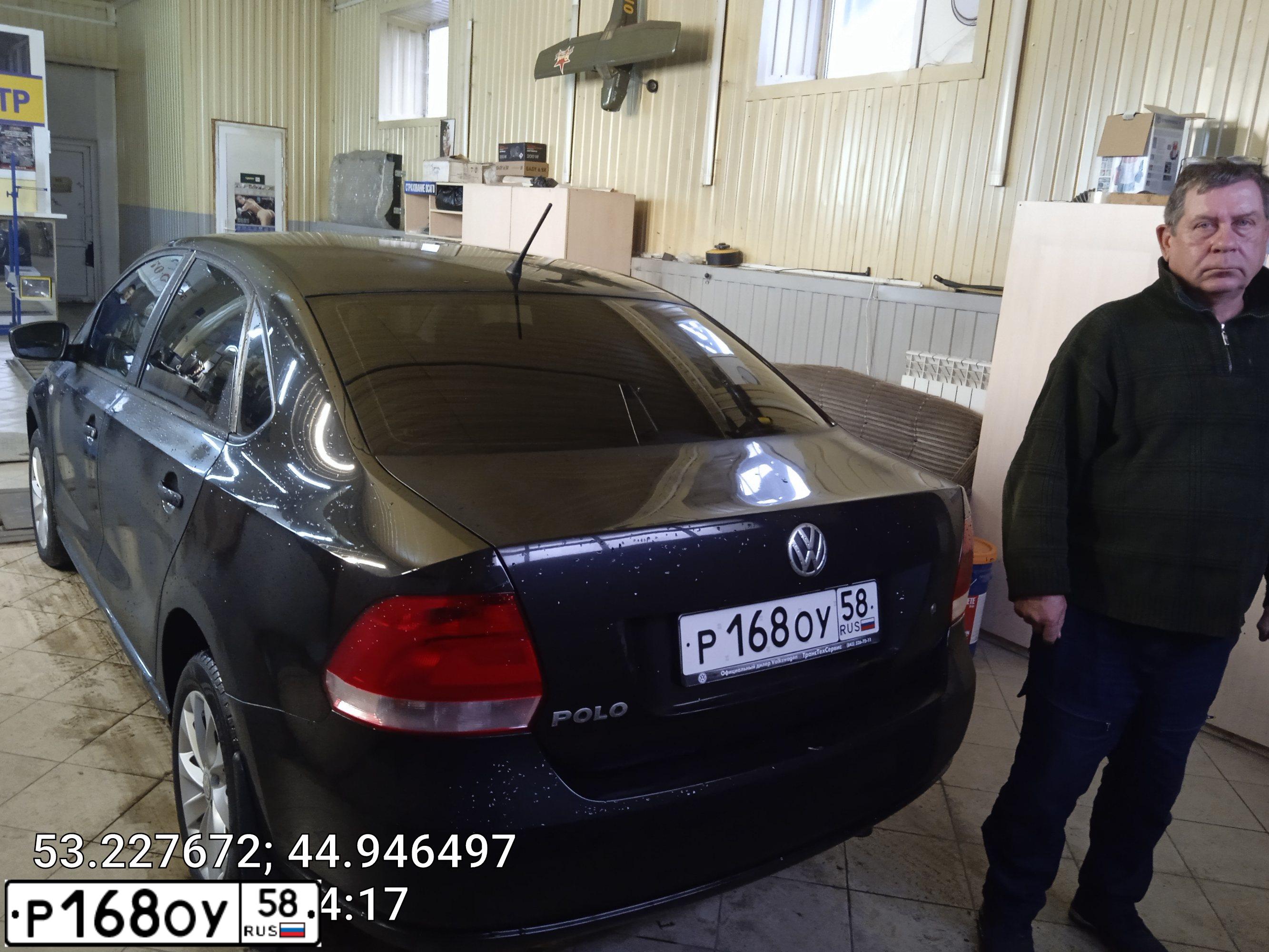 Фото автомобиля VOLKSWAGEN POLO, 2013 — госномер Т105ВЕ58. Цвет: ЧЕРНЫЙ