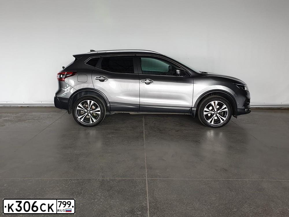 Фото автомобиля NISSAN QASHQAI, 2019 — госномер А744КН977. Цвет: СЕРЫЙ