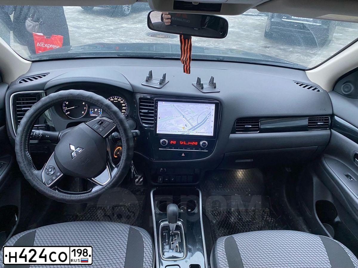 Фото автомобиля MITSUBISHI OUTLANDER, 2022 — госномер С859ОН198. Цвет: ЧЕРНЫЙ