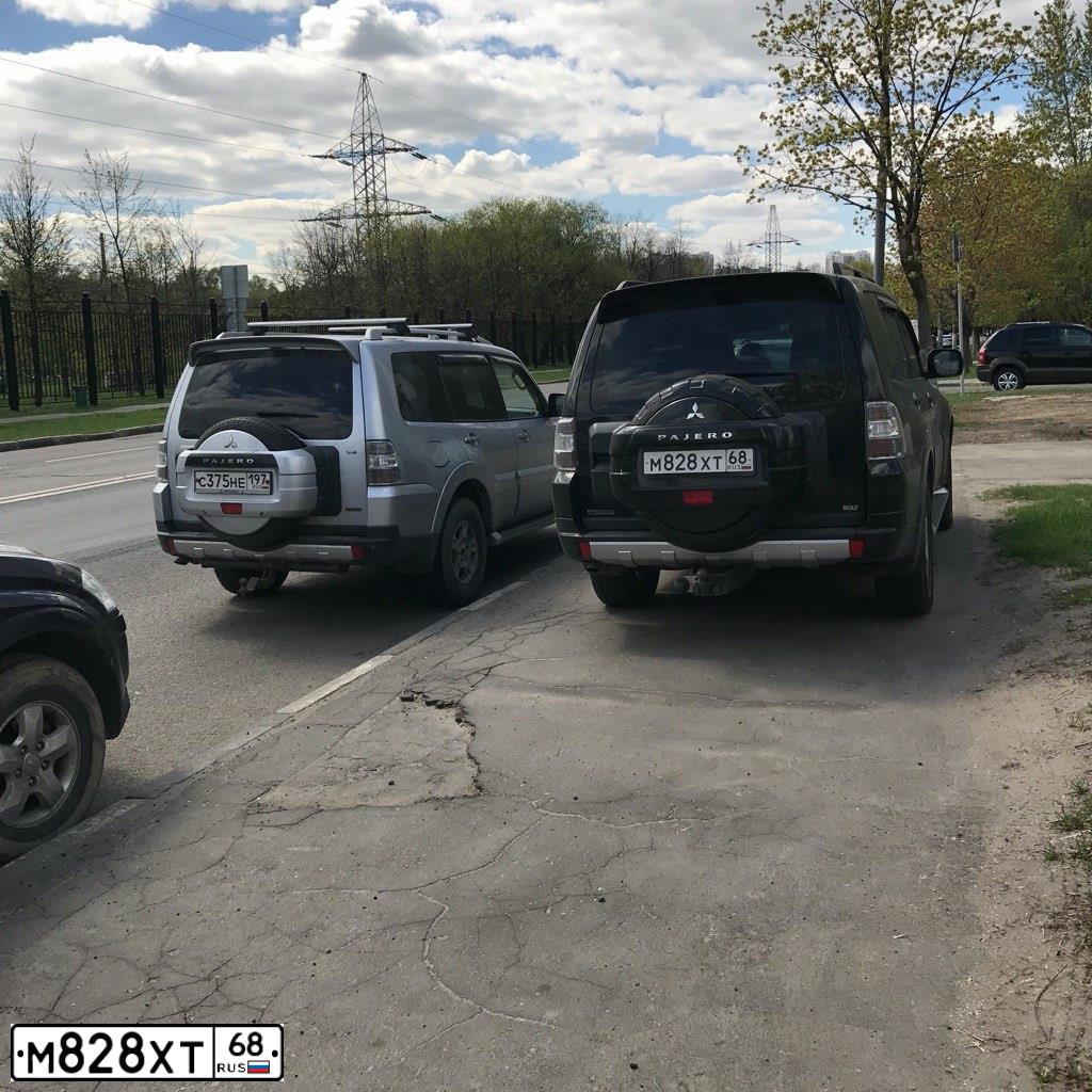 Фото автомобиля HYUNDAI SANTA FE, 2008 — госномер М828ХТ68. Цвет: СЕРО-ЗЕЛЕНЫЙ