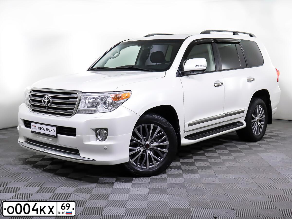 Фото автомобиля TOYOTA LANDCRUISER 200, 2014 — госномер Е242ЕА11. Цвет: Белый