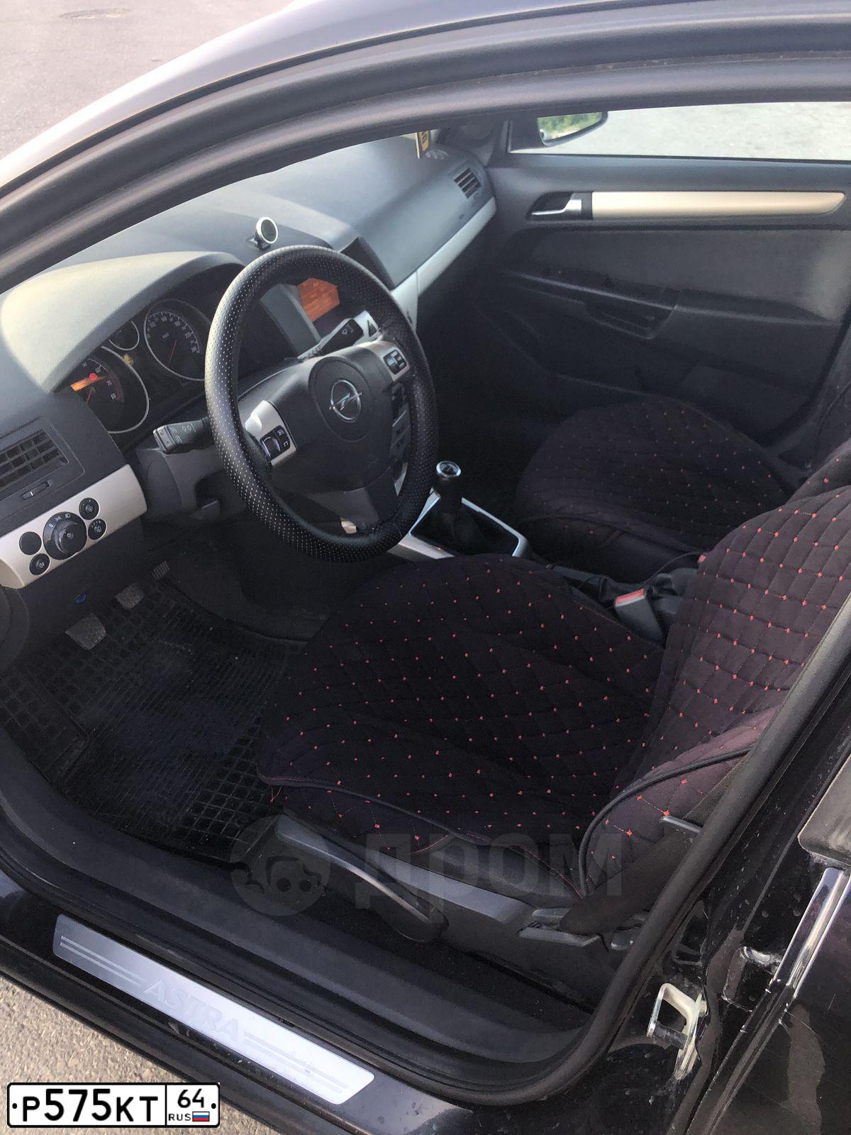 Фото автомобиля OPEL ASTRA, 2008 — госномер Е022УО89. Цвет: ЧЕРНЫЙ