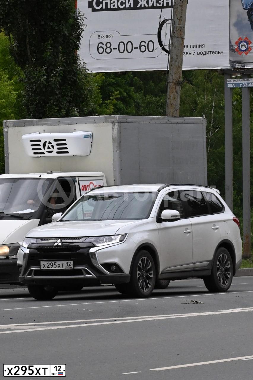 Фото автомобиля MITSUBISHI OUTLANDER GF2WХТSНZLАZ, 2021 — госномер Х295ХТ12. Цвет: Белый