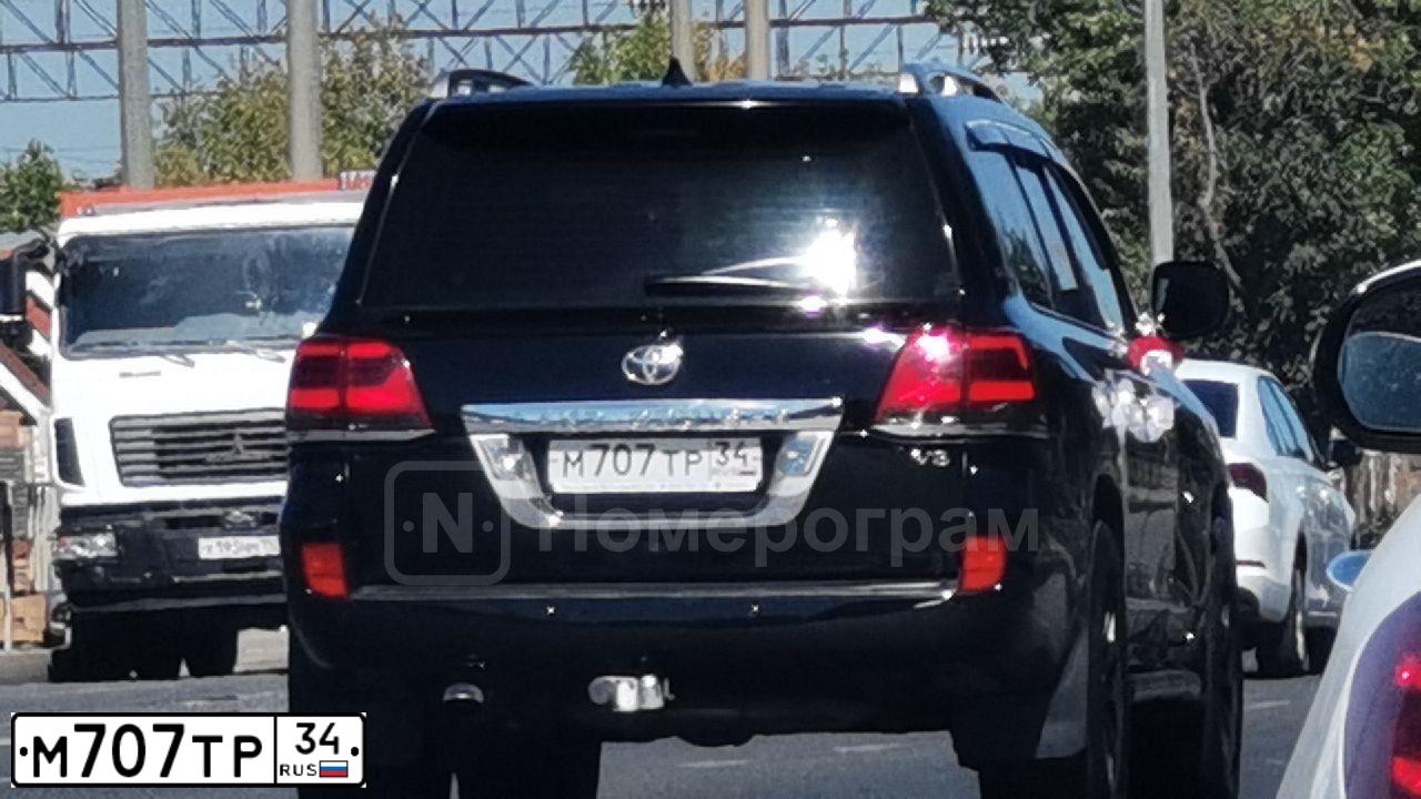 Фото автомобиля SKODA OCTAVIA, 2007 — госномер М417ЕО134. Цвет: ЧЕРНЫЙ