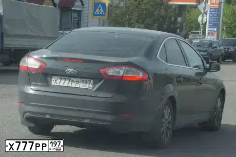 Фото автомобиля FORD MONDEO, 2011 — госномер Х777РР197. Цвет: ЧЕРНЫЙ