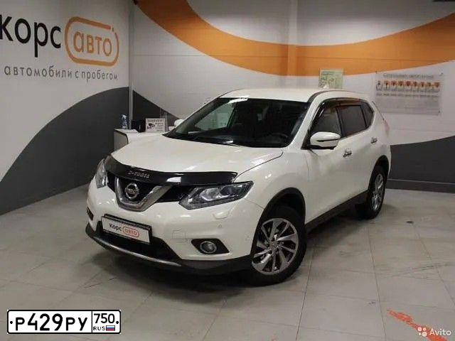 Фото автомобиля NISSAN X-TRAIL, 2018 — госномер Р832АВ40. Цвет: Белый
