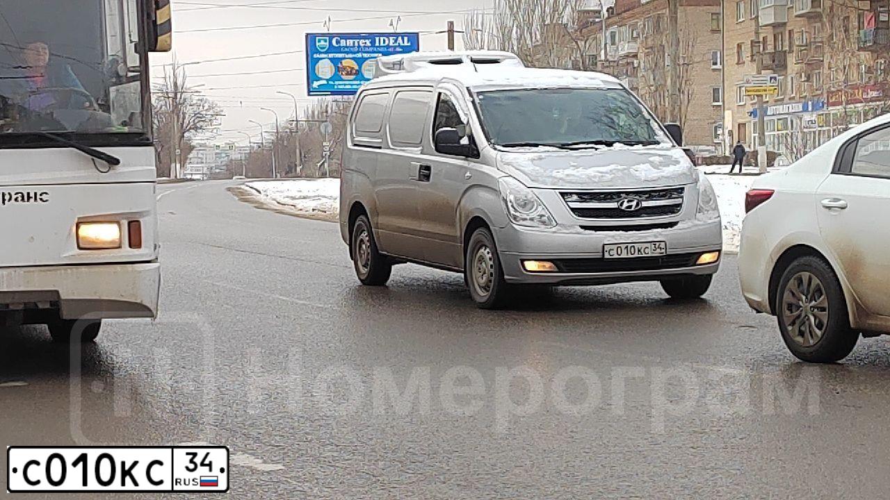 Фото автомобиля LADA 2170 PRIORA, 2012 — госномер С010КС34. Цвет: Белый