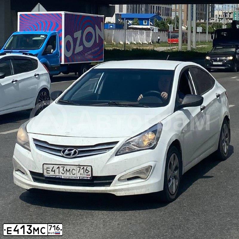 Фото автомобиля HYUNDAI SOLARIS, 2014 — госномер М712НО21. Цвет: Белый