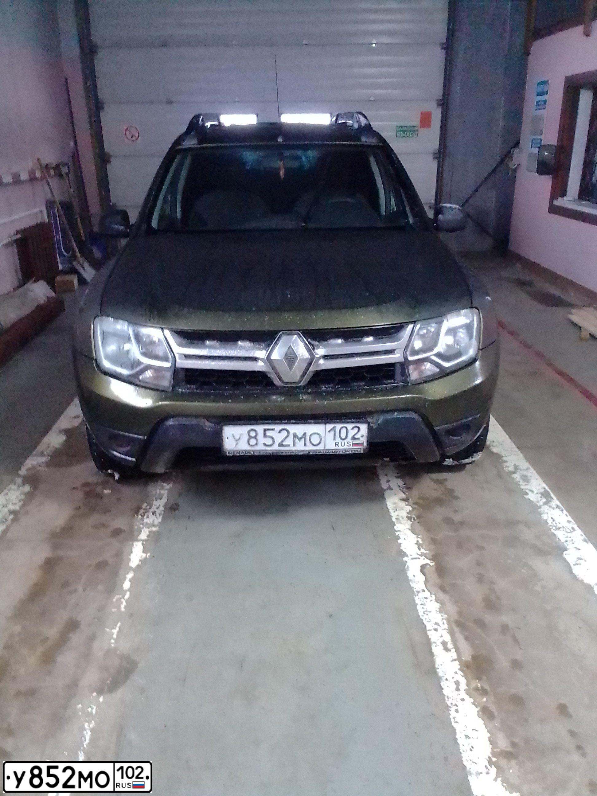 Фото автомобиля RENAULT DUSTER, 2017 — госномер К472СА53. Цвет: ЗЕЛЕНЫЙ