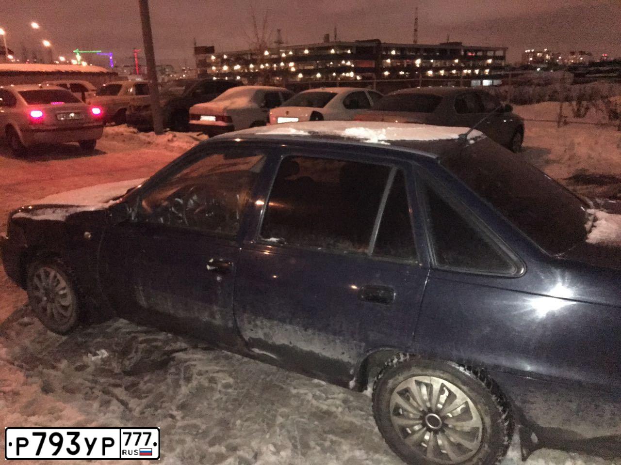 Фото автомобиля DAEWOO NEXIA, 2009 — госномер Е911УТ82. Цвет: СИНИЙ ТЕМНЫЙ