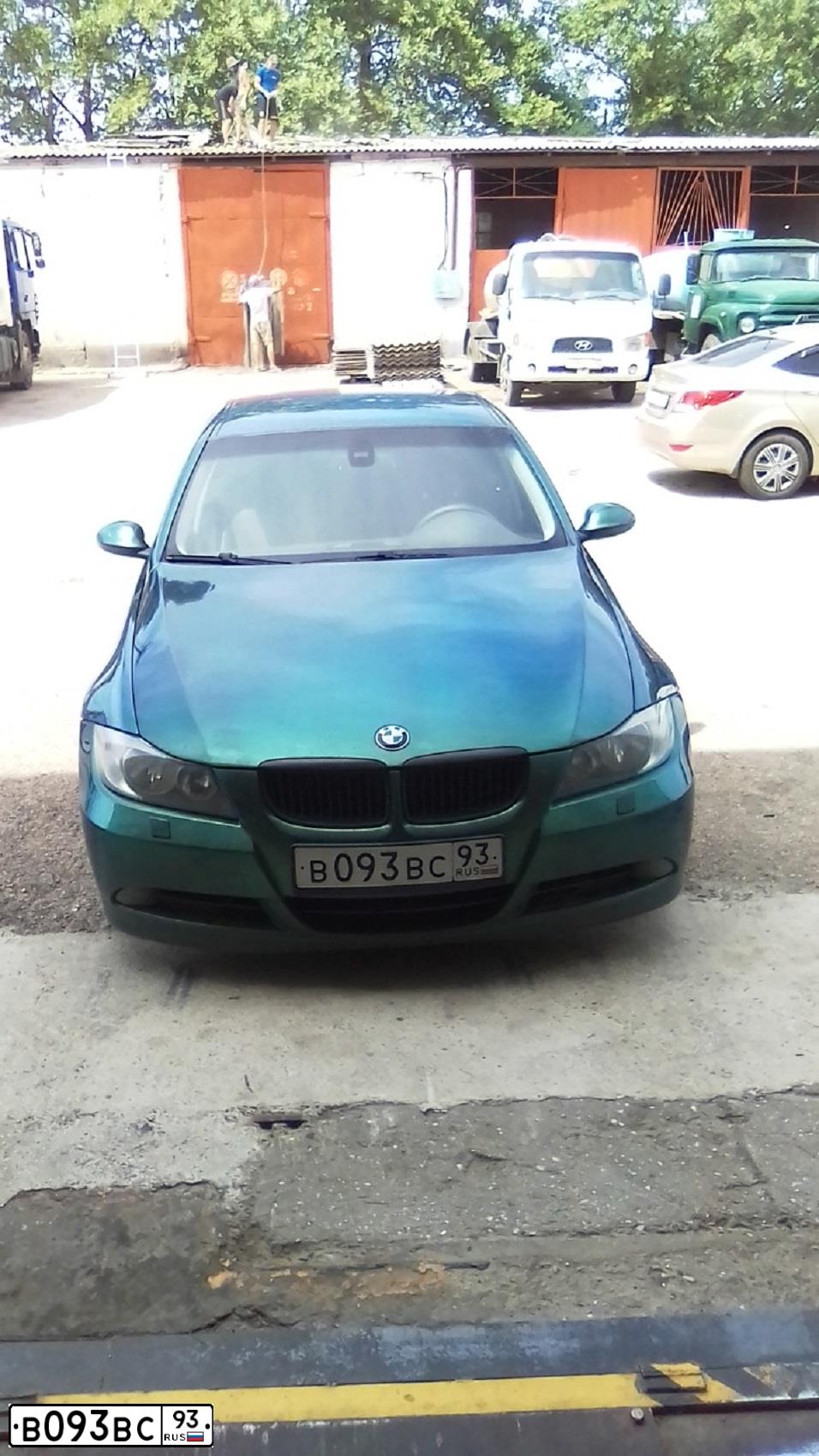 Фото автомобиля BMW 320I, 2007 — госномер Н453ОА82. Цвет: СИНЕ-ЗЕЛЕНЫЙ