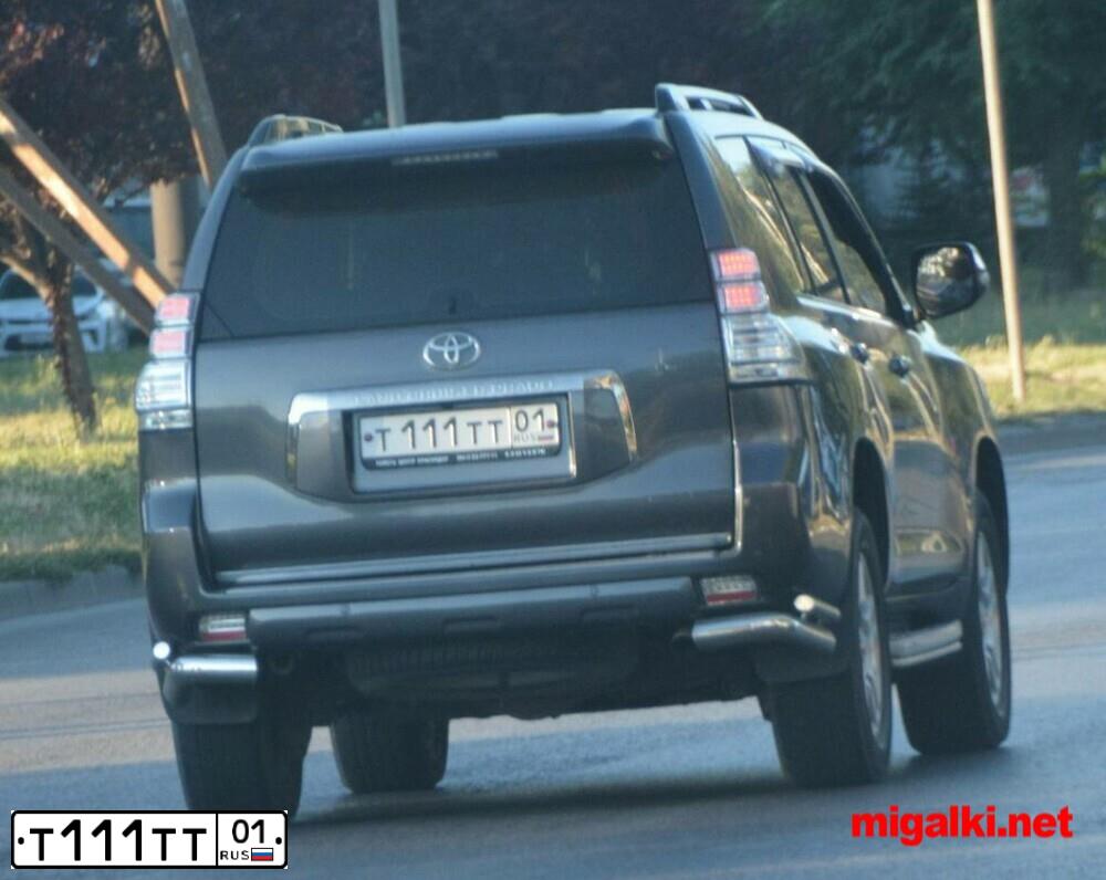 Фото автомобиля TOYOTA LANDCRUISER, 2011 — госномер Т111ТТ01. Цвет: Серый