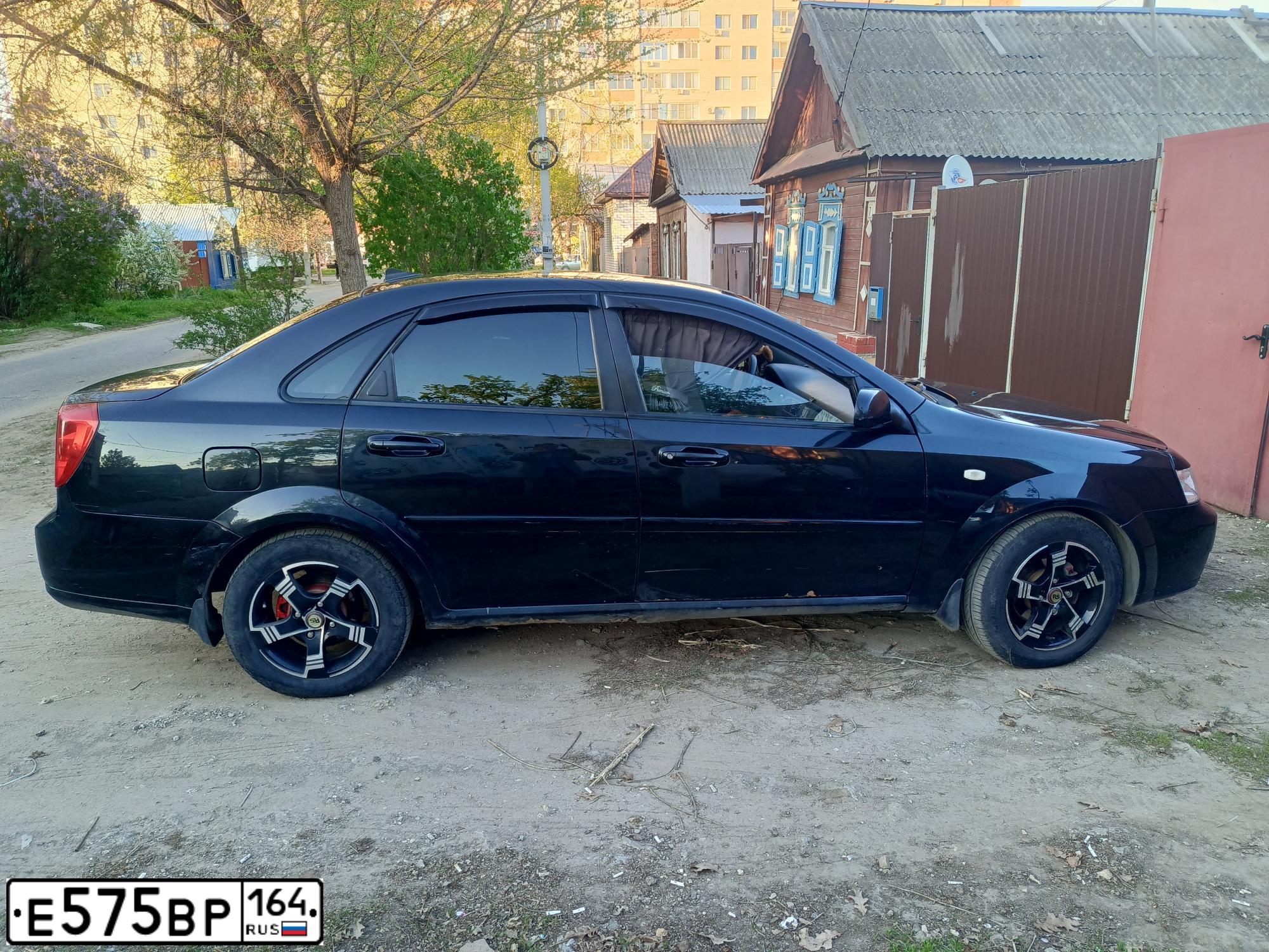 Фото автомобиля CHEVROLET LACETTI, 2005 — госномер Р805МС163. Цвет: ЧЕРНЫЙ