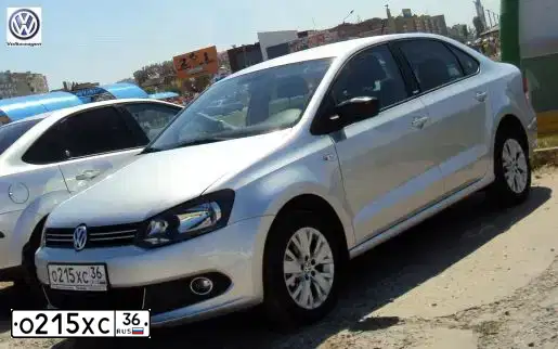 Фото автомобиля VOLKSWAGEN POLO, 2014 — госномер О215ХС36. Цвет: СЕРЕБРИСТЫЙ
