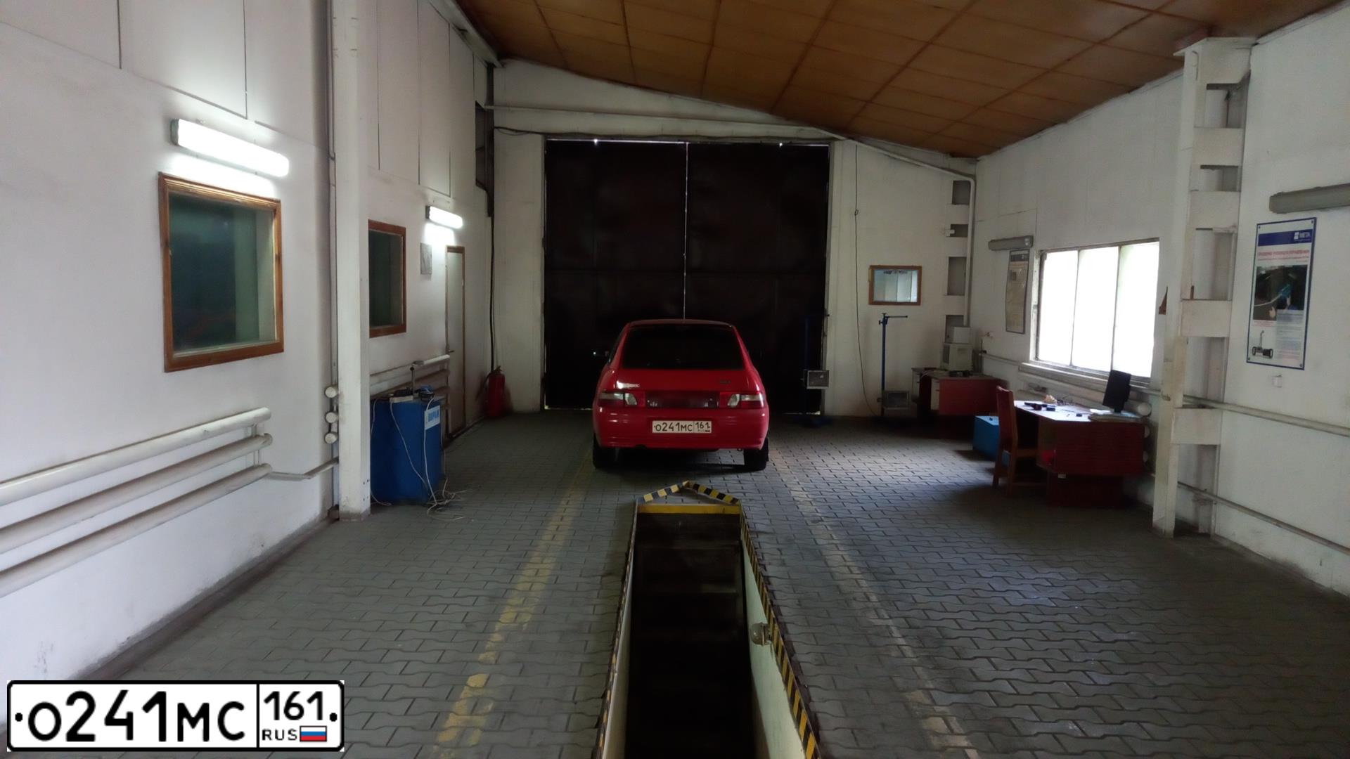 Фото автомобиля LADA 2112 LADA, 2007 — госномер О241МС161. Цвет: ЯРКО-КРАСНЫЙ