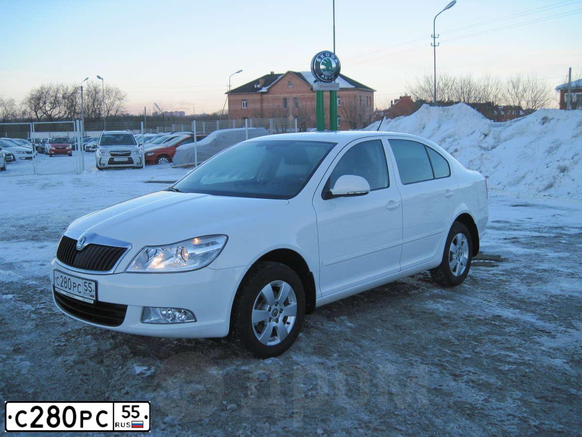 Фото автомобиля SKODA OCTAVIA, 2013 — госномер Х555ВВ54. Цвет: Белый