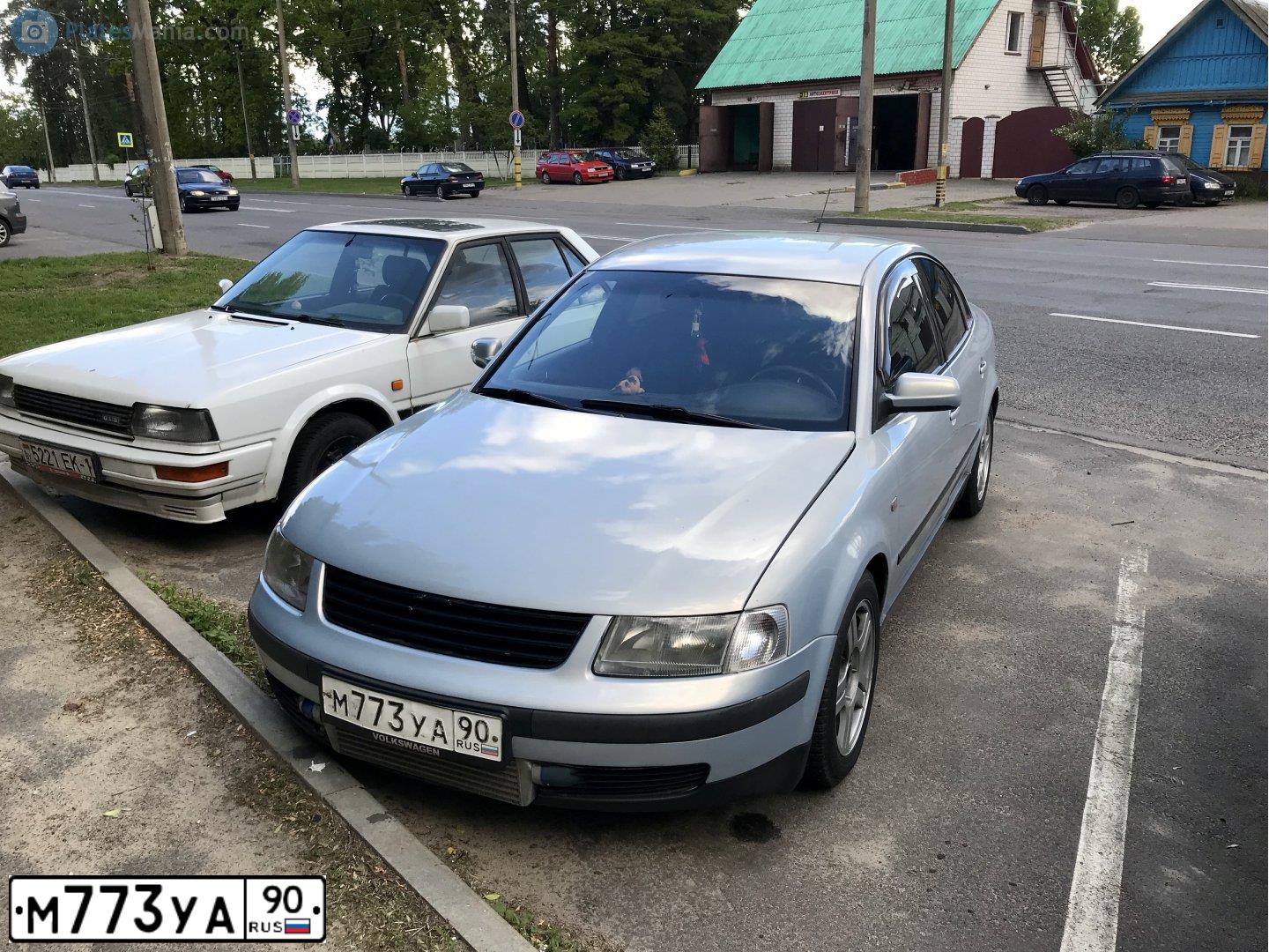 Фото автомобиля VOLKSWAGEN PASSAT, 1997 — госномер М773УА90. Цвет: СЕРЫЙ СВЕТЛЫЙ