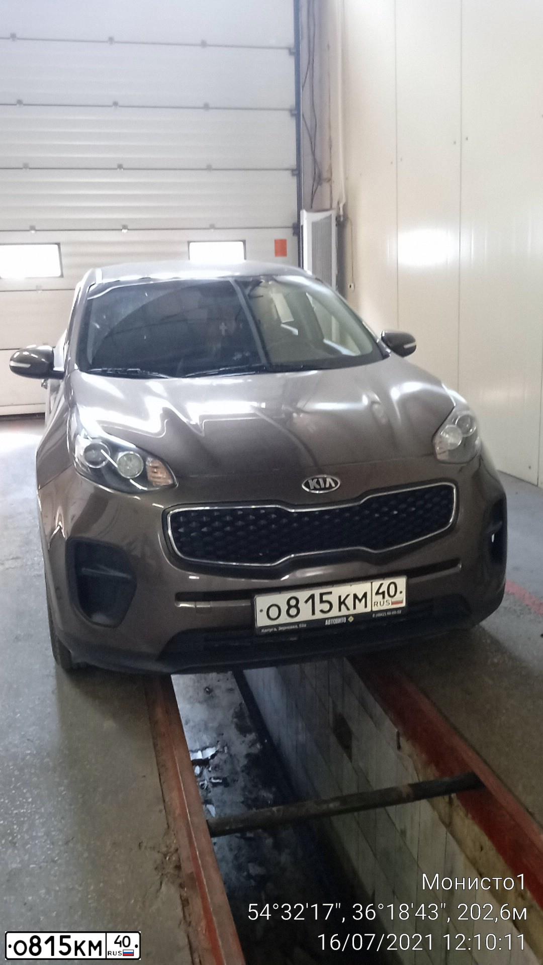 Фото автомобиля KIA SPORTAGE, 2017 — госномер О815КМ40. Цвет: Коричневый