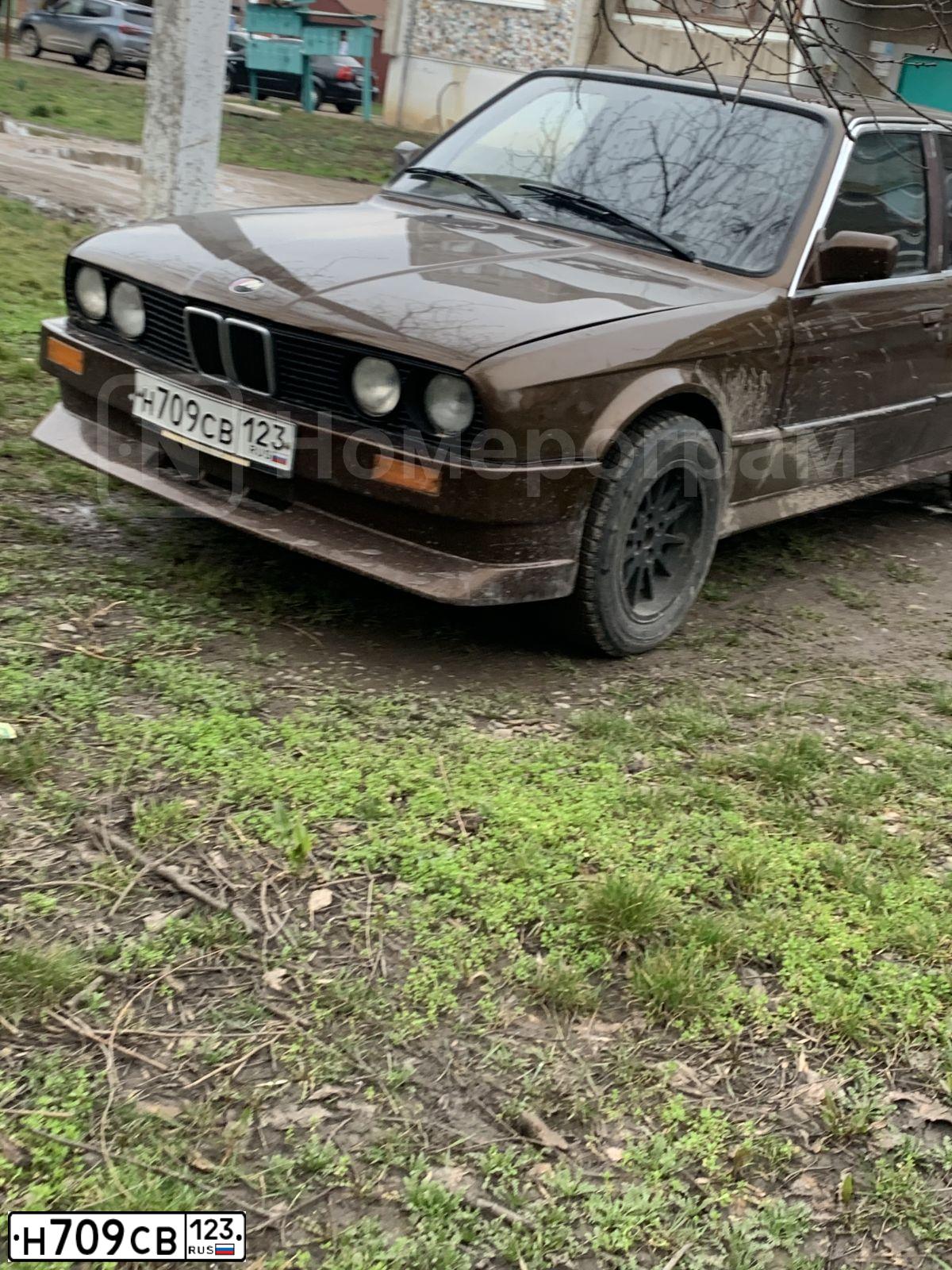 Фото автомобиля BMW 318, 1984 — госномер К082МК53