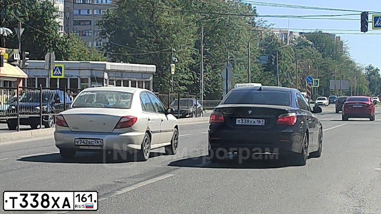 Фото автомобиля BMW SERIE 5, 2006 — госномер М534ТК197. Цвет: синий