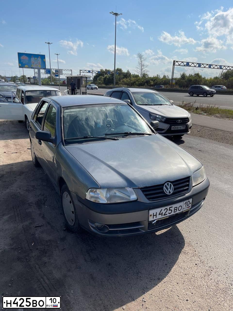 Фото автомобиля VOLKSWAGEN POINTER, 2005 — госномер Н425ВО10. Цвет: СЕРЫЙ