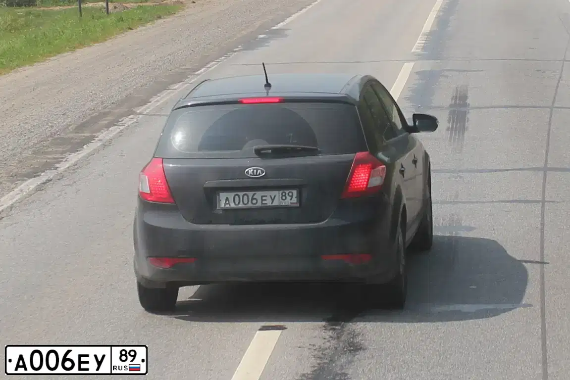 Фото автомобиля KIA RIO, 2016 — госномер А006ЕУ89. Цвет: Белый