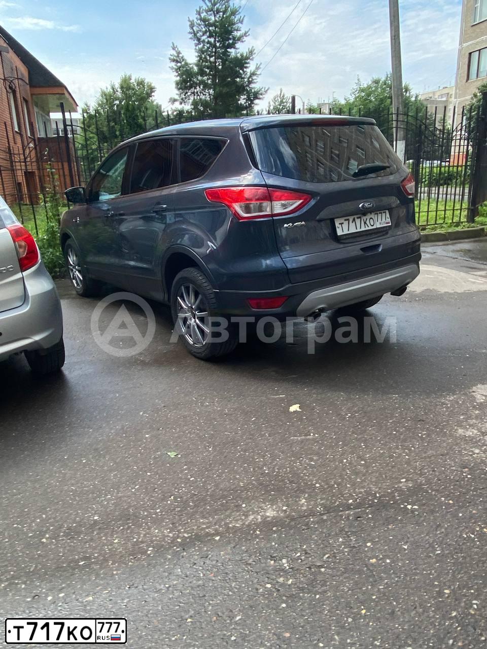 Фото автомобиля FORD KUGA, 2014 — госномер Т717КО777. Цвет: СЕРЫЙ ТЕМНЫЙ
