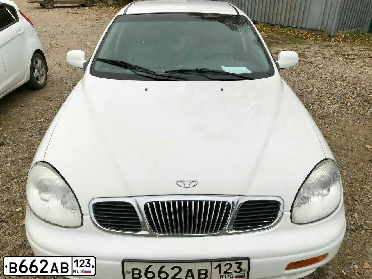 Фото автомобиля DAEWOO LEGANZA, 2001 — госномер Е657ВЕ180