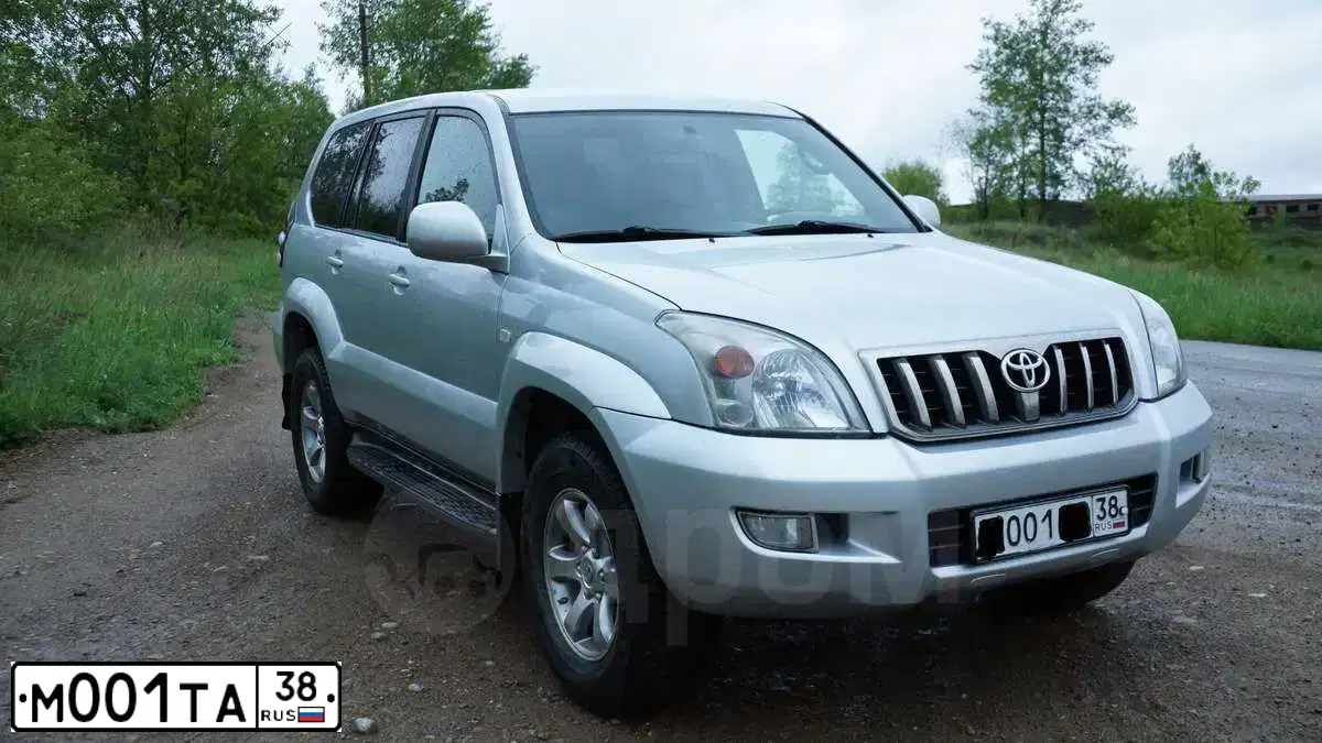 Фото автомобиля TOYOTA LANDCRUISER, 2003 — госномер М444УР97. Цвет: ЧЕРНЫЙ