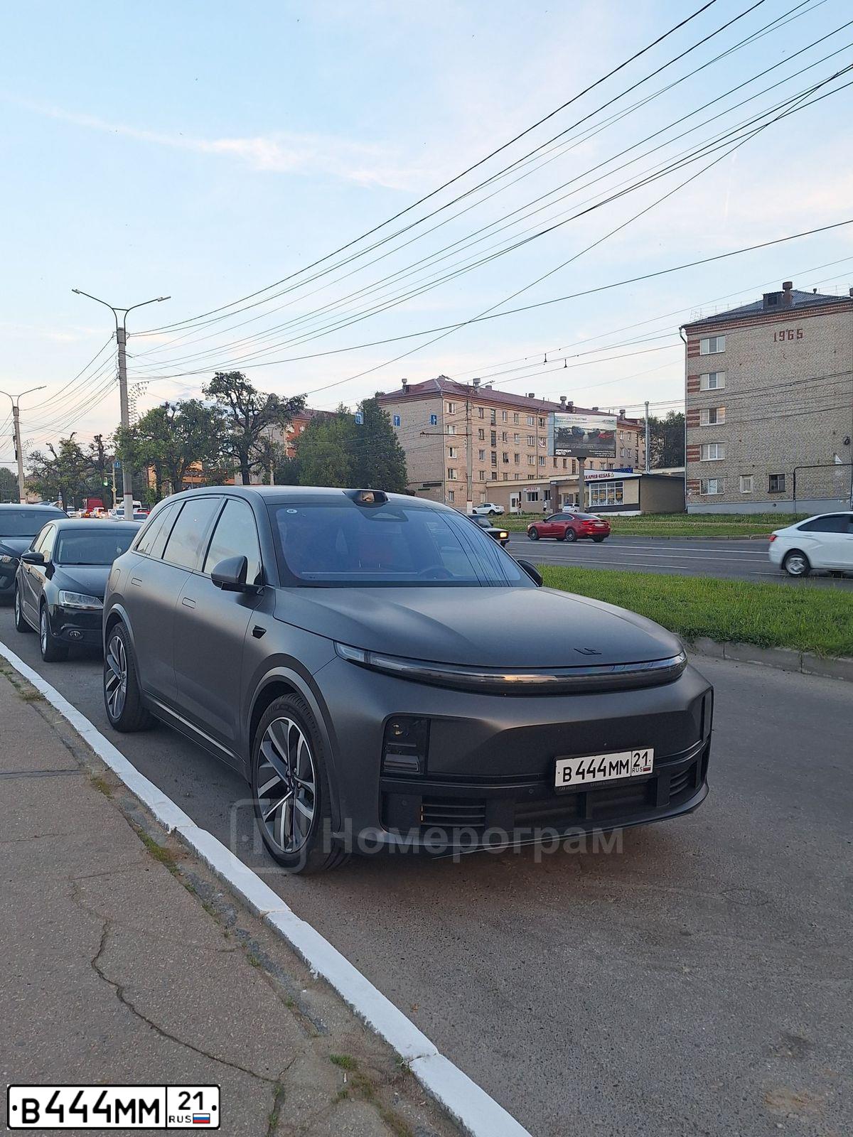 Фото автомобиля LADA 2104 LADA, 2006 — госномер В444ММ21. Цвет: КРАСНЫЙ ПОРТУ